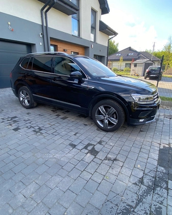 Volkswagen Tiguan cena 129900 przebieg: 77679, rok produkcji 2019 z Warszawa małe 631